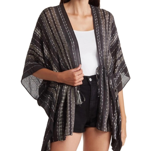 Steve Madden, Tassel Tie-Front Kimono Wrap, One Size, Black, NWT - Picture 1 of 3